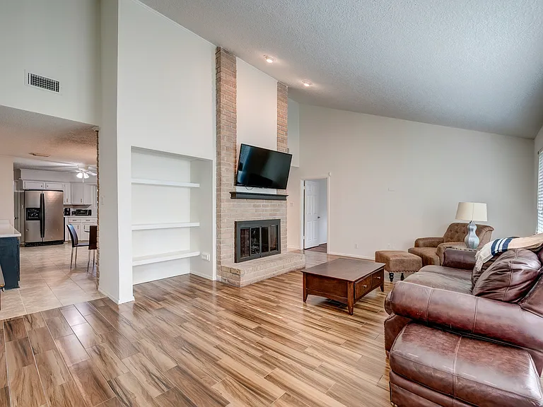 1722 S Kirkwood Rd — Photo 36