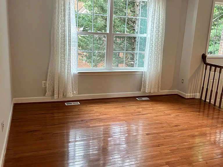 8021 Merry Oaks Ct — Photo 10