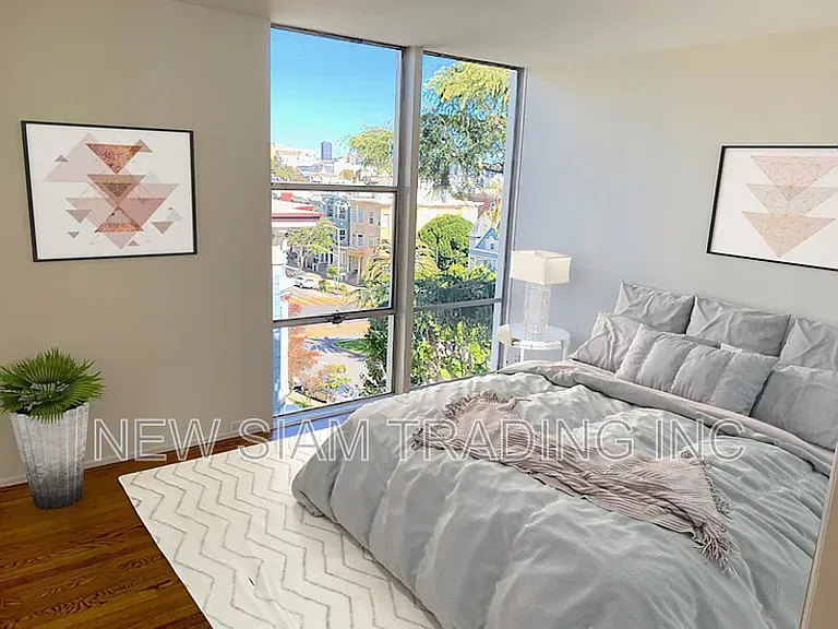 1040 Dolores St — Photo 3