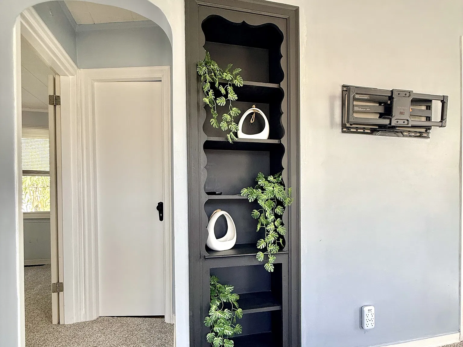 3 bed, 714 sqft, $1,575 — Photo 3