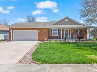 4300 Benjamin Dr, Springfield, IL 62703