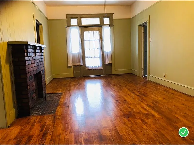 1905 Jefferson Ave — Photo 3