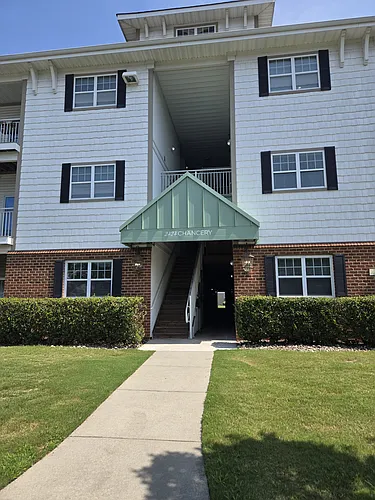 2424 Chancery Ln Photo 1