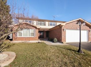 681 Eastchester Rd, Wheeling, IL 60090