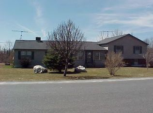 463 North St, Windsor, MA 01270