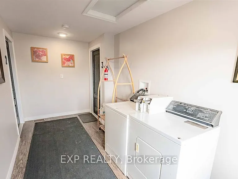 31 Raymond St #5 — Photo 4