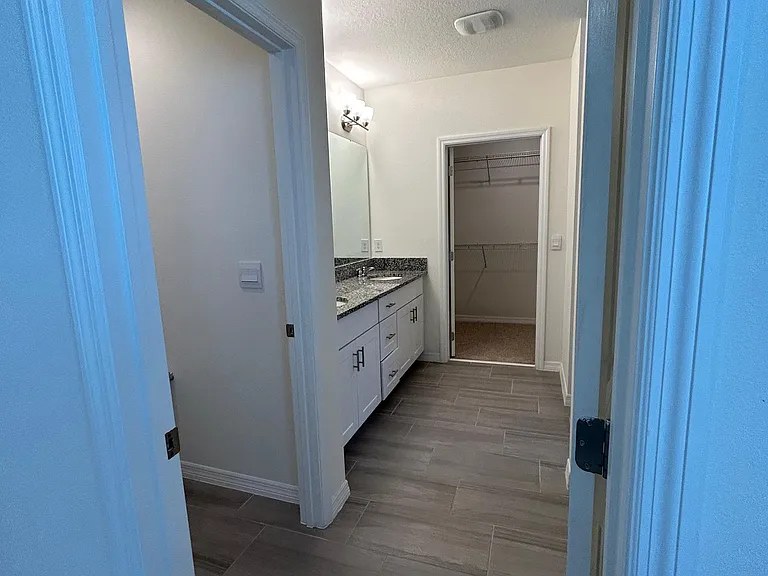 16453 Point Rock Dr — Photo 22