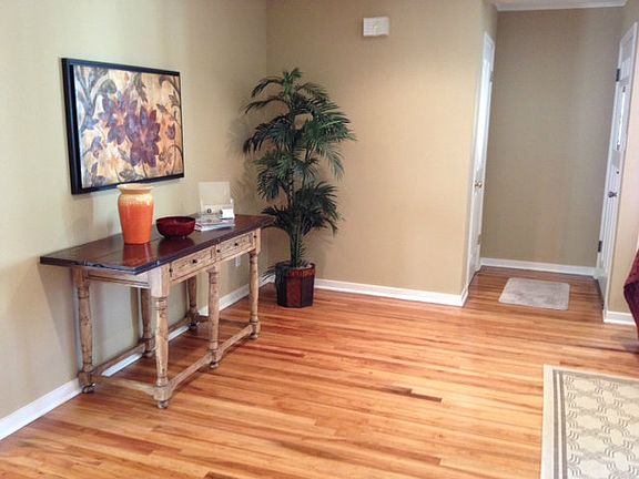 3rd image of 1105 Killarney Ln