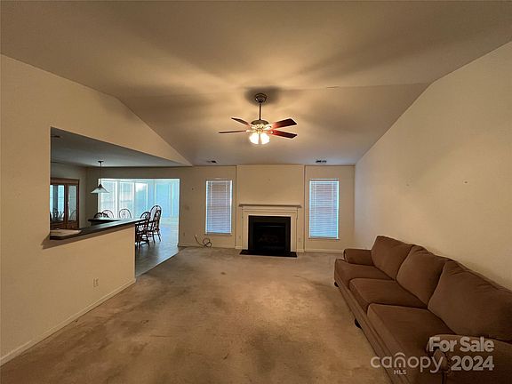 3rd image of 132 Crestwood Dr