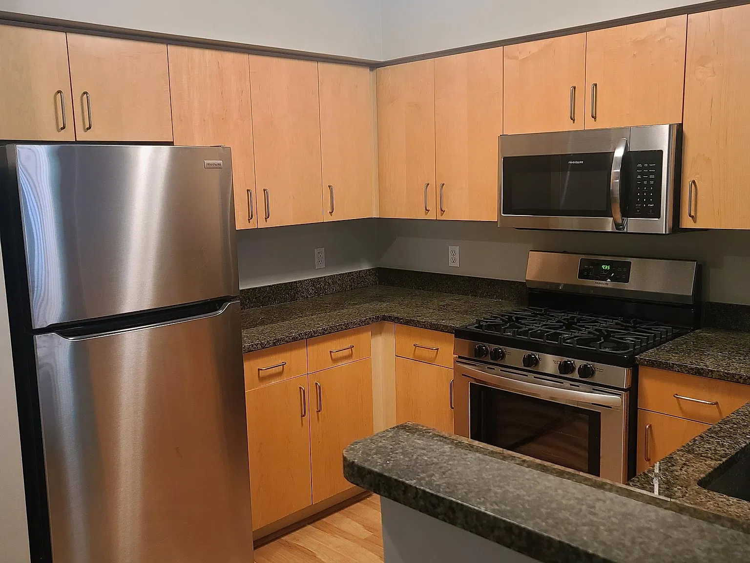 1 bed, 647 sqft, $2,250 — Photo 3