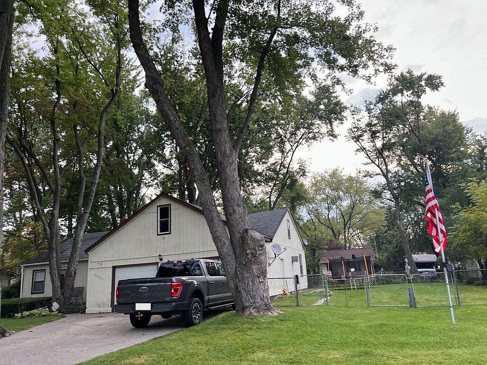 2nd image of 21516 Jacksonville St