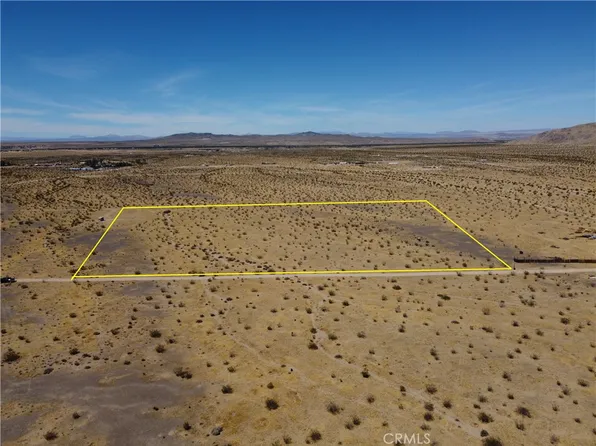 2 Yucca Trl, Oro Grande, CA 92368