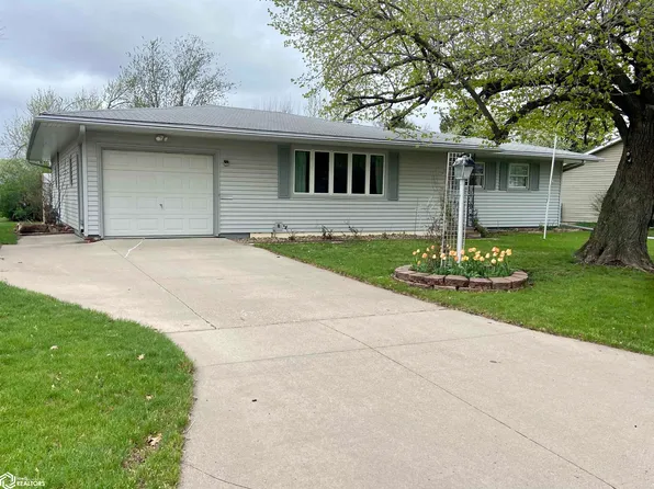 801 Arlington Dr, Marshalltown, IA 50158