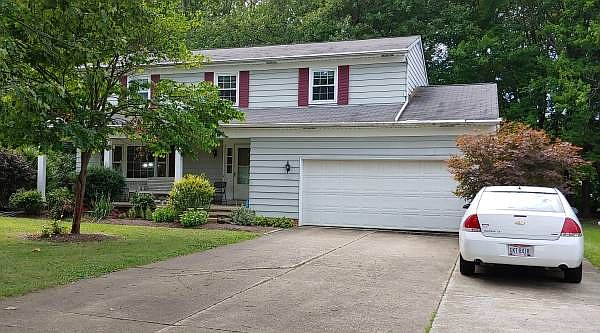Colonial in great location