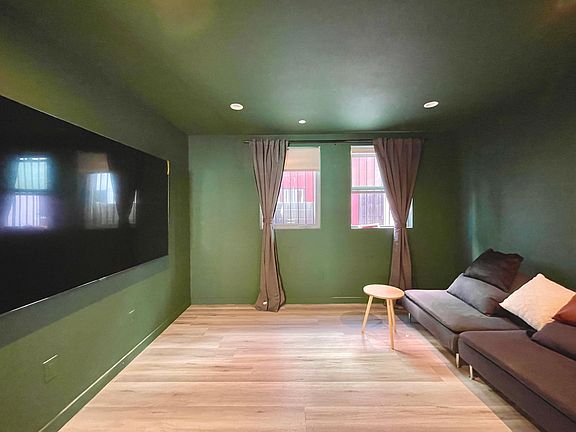 4th image of 1476 W 35th St