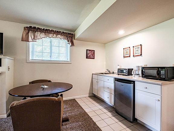 5th image of 44 Mill Hill Road #601