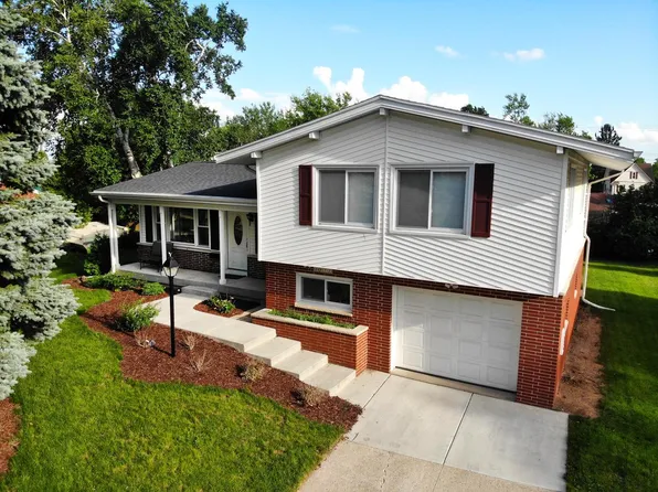 N88W17123 Elmwood DRIVE, Menomonee Falls, WI 53051