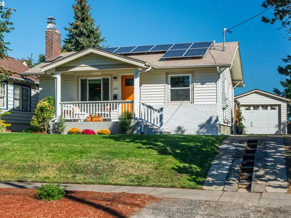 6949 NE Stanton St, Portland, OR 97213