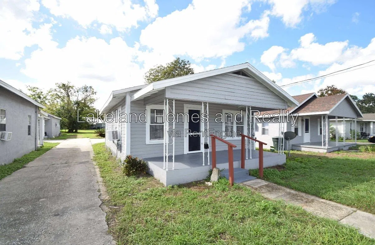 2 bed, 1.0 bath, 912 sqft, $1,100 — Photo 2
