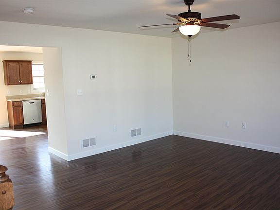 3rd image of 5242 Oak Leaf Dr