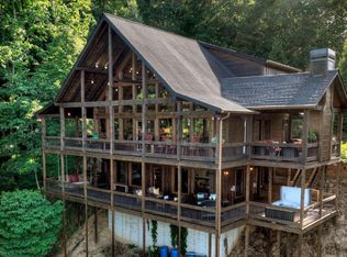 633 Raccoon Rd, Blue Ridge, GA 30513