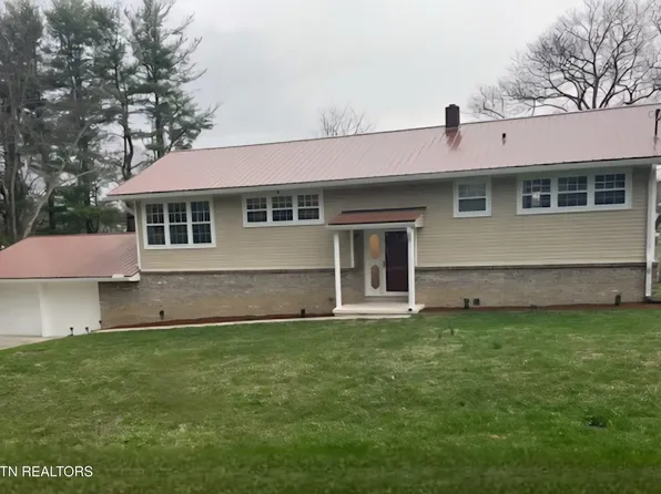 186 Stone Dr, Crossville, TN 38555