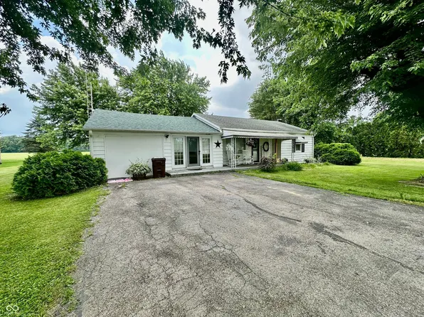 3065 E Brown Rd, New Castle, IN 47362