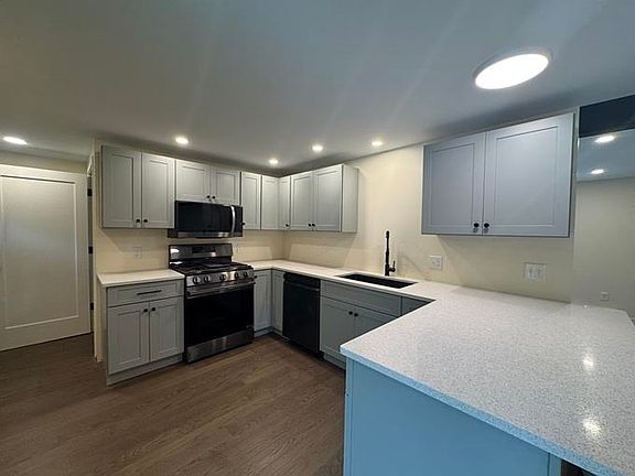 5th image of 75 Plains Road