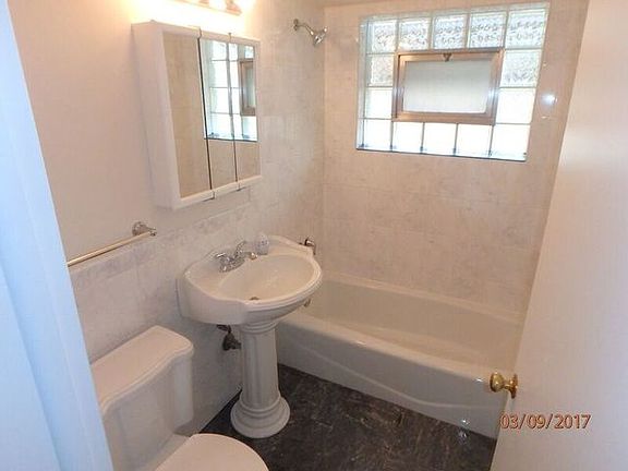 3rd image of 4978 W Wick Dr