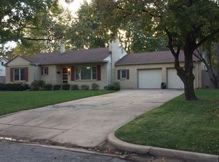 239 S Parkwood Ln, Wichita, KS 67218