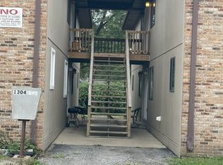 1304 Centreville Ave APT C, Belleville, IL 62220