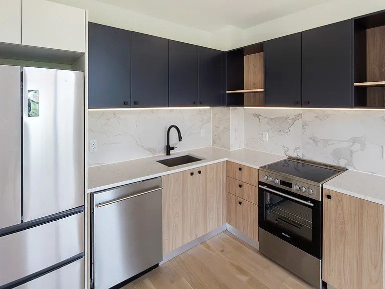 25 Bruckner Blvd #4W — Photo 5