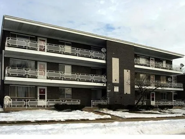 1738 Longview Rd APT 5, Waukegan, IL 60087