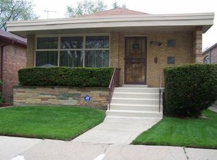 8821 S Ridgeland Ave, Chicago, IL 60617