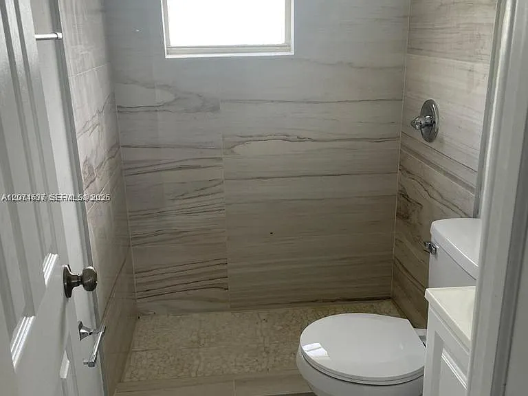 10035-B SW 170th Ter #B — Photo 12