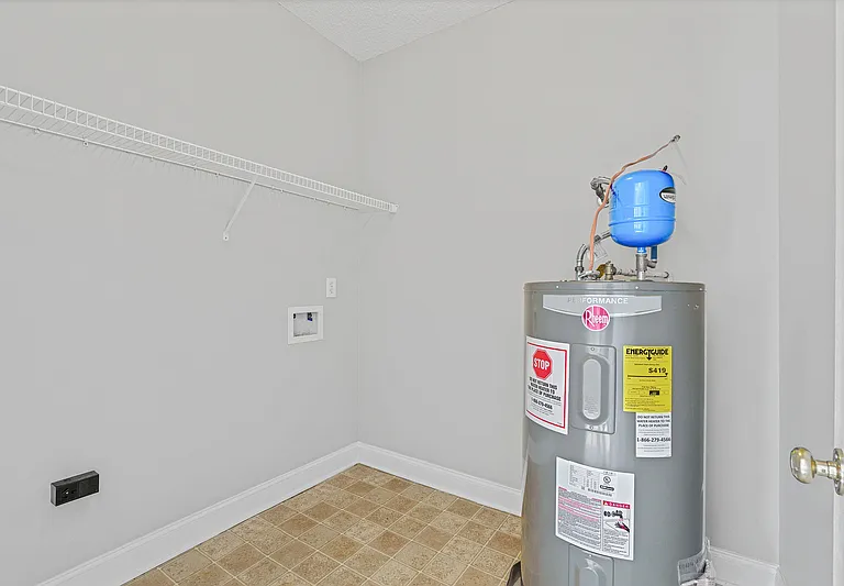 101 Coriander Ln — Photo 17