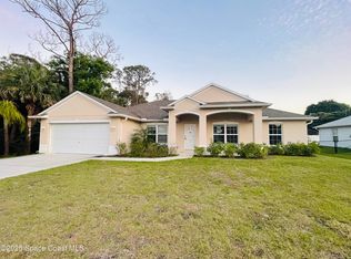 574 Breakwater Ter, Sebastian, FL 32958