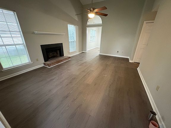 2nd image of 109 Salusbury Ln