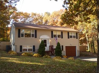 14 Cote Ct, Coventry, RI 02816