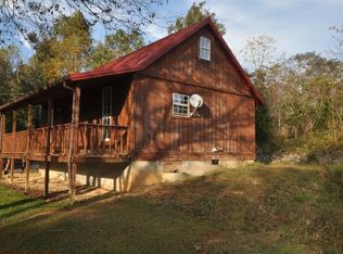 1037 Center Ln, Byrdstown, TN 38549
