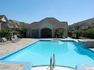 6419 W Linpar Ct, Houston, TX 77040