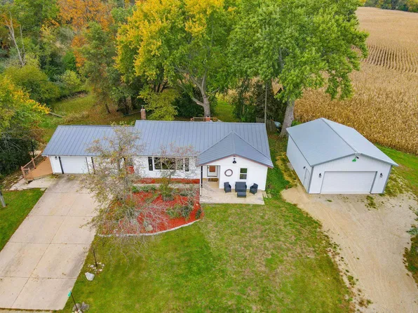 269 Goede Rd, Edgerton, WI 53534