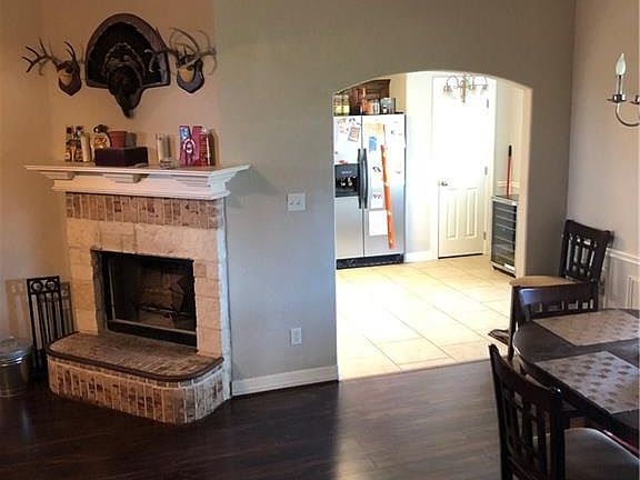 4th image of 907 Dove Landing Ave