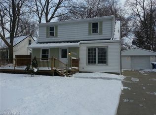 18603 Golf View Dr, Cleveland, OH