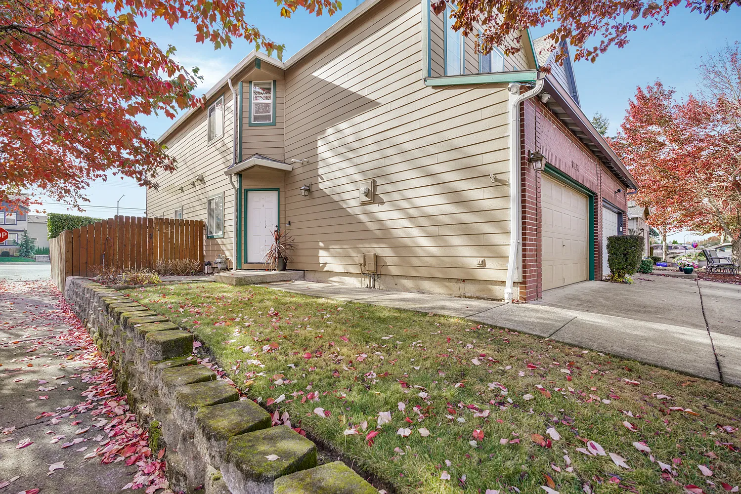 3 bed, 2.5 bath, 1807 sqft, $2,800 — Photo 1