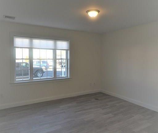 5th image of 263 Oakwood Ave #2