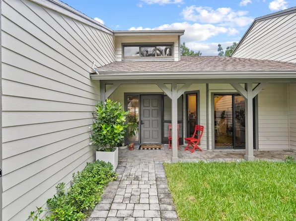 13324 Bedford Mews Ct, Wellington, FL 33414