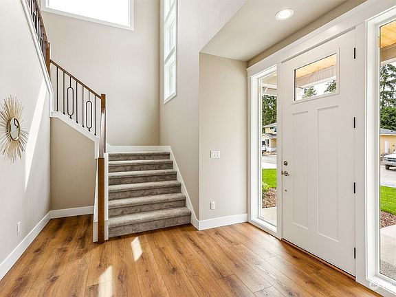 4th image of 9403 139th Street Ct E