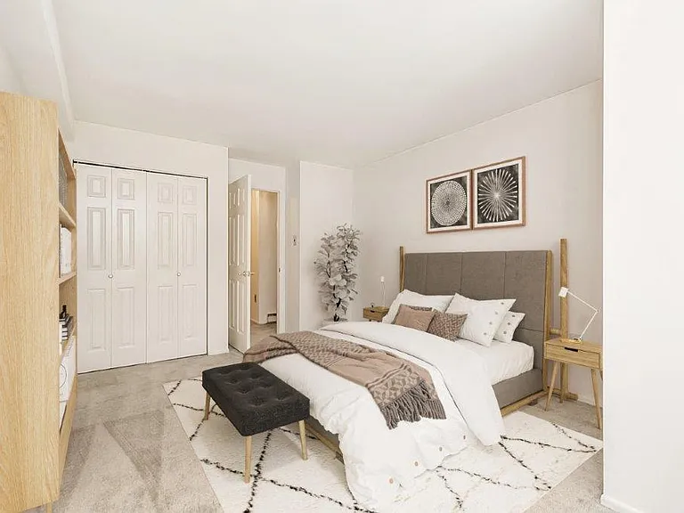 Lincoln Park Apartments and Townhomes — Photo 5