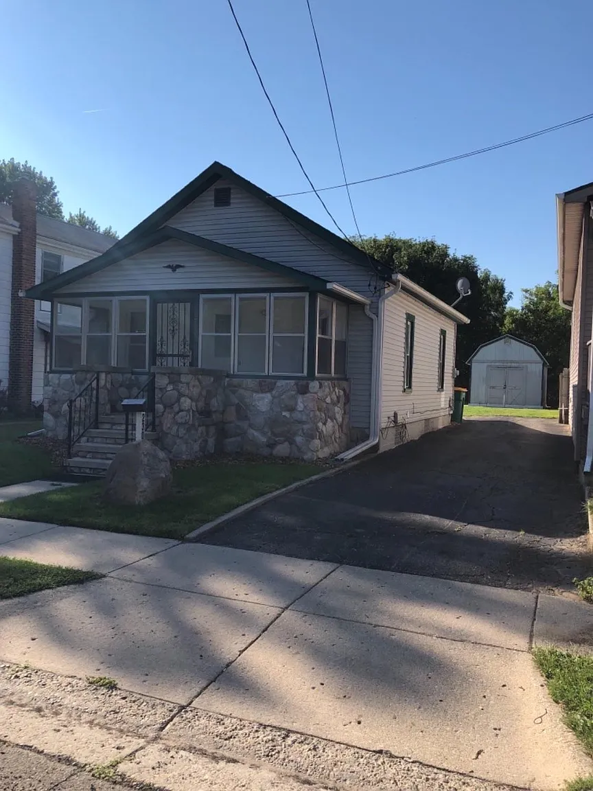 230 Hurd St photo 1